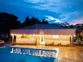 Isabella Hostel and Pool